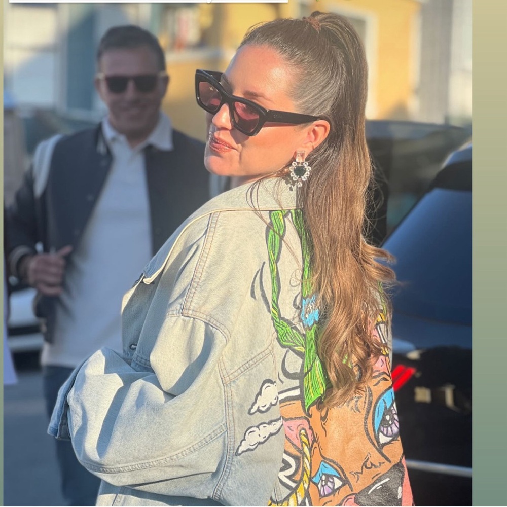 Meet your Posher, Phoebe